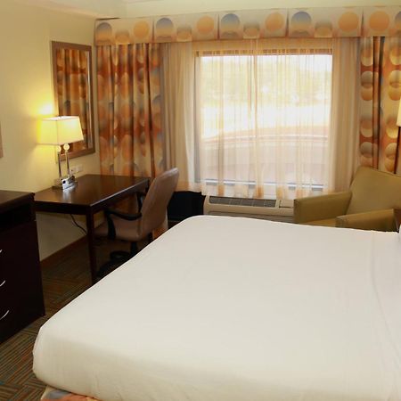Holiday Inn Express Hotel & Suites Perry, An Ihg Hotel Extérieur photo