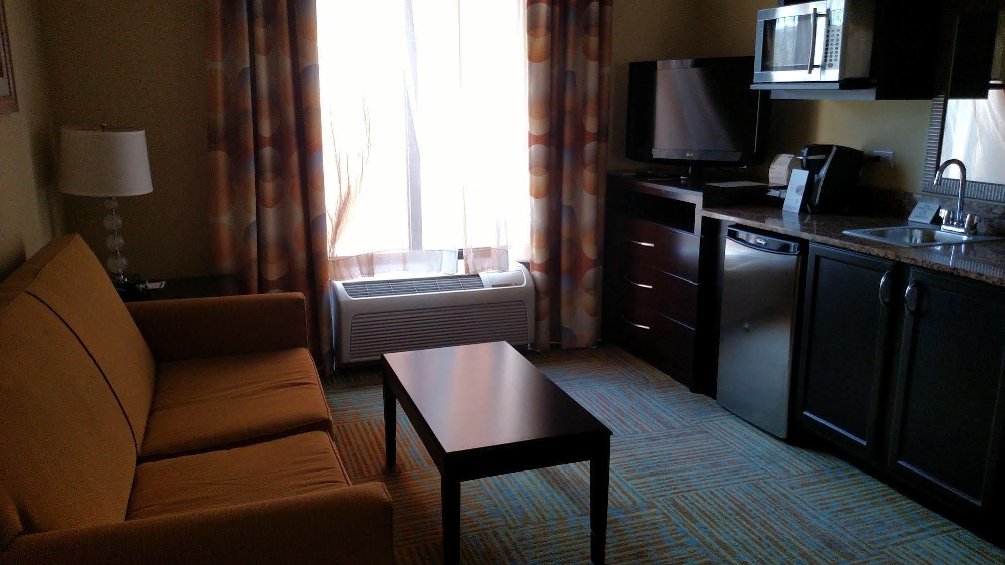 Holiday Inn Express Hotel & Suites Perry, An Ihg Hotel Extérieur photo
