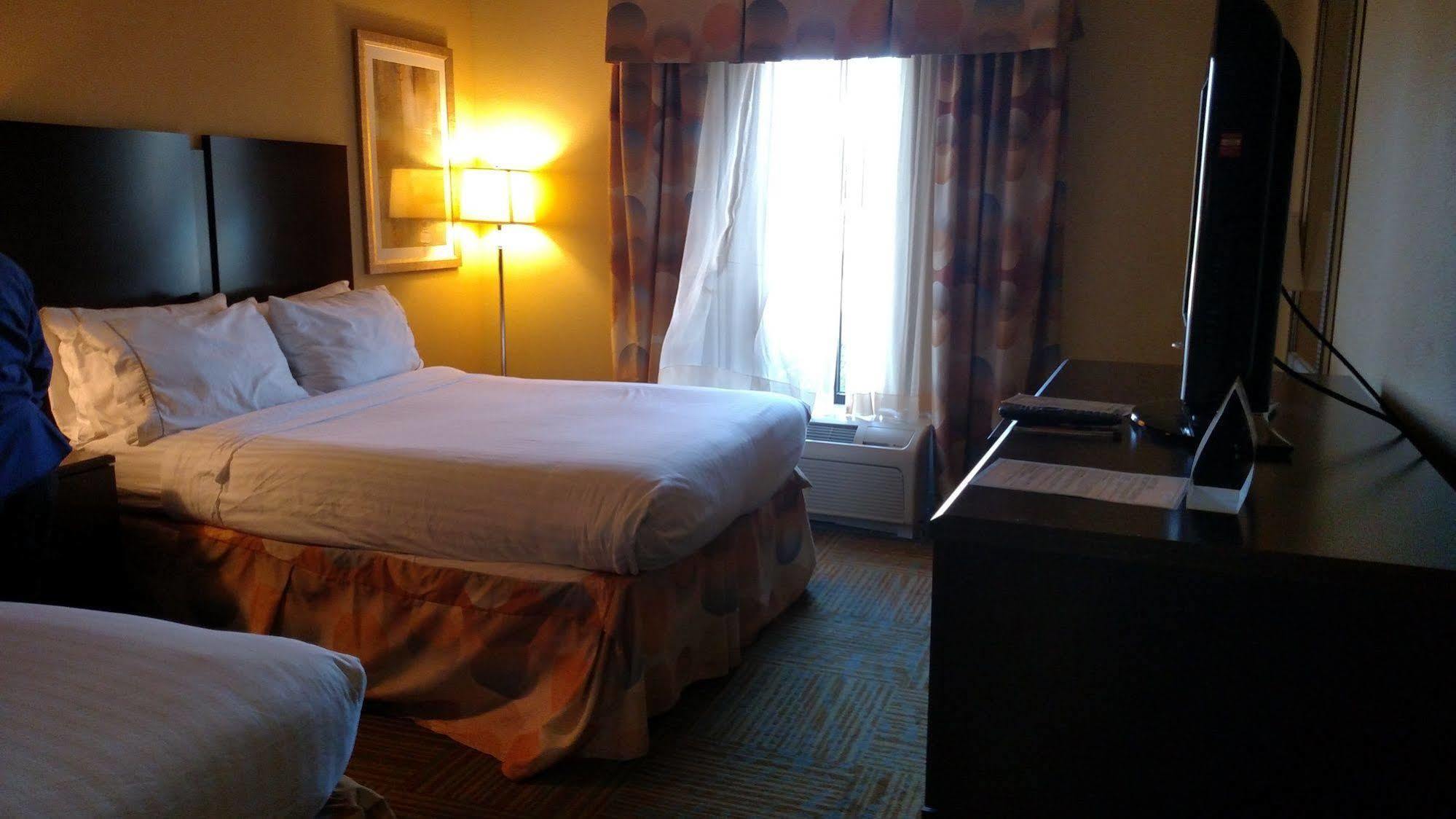 Holiday Inn Express Hotel & Suites Perry, An Ihg Hotel Extérieur photo